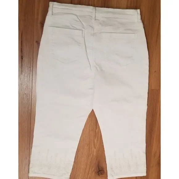 Gloria Vanderbilt Women's White Amanda Embellished Jean Stretch Capris Size 10 - Picture 3 of 13